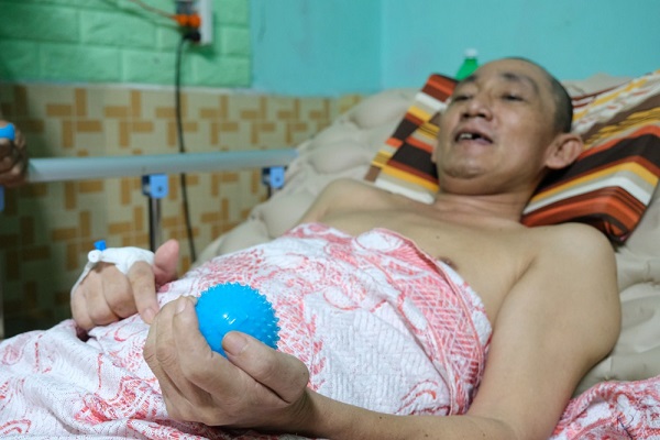 Tai biến liệt nửa người bên phải có hồi phục được không? Cách điều trị hiệu quả