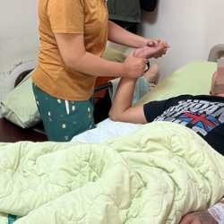 Cách điều trị liệt nửa người bên trái bằng Đông Y hiệu quả cho người sau tai biến