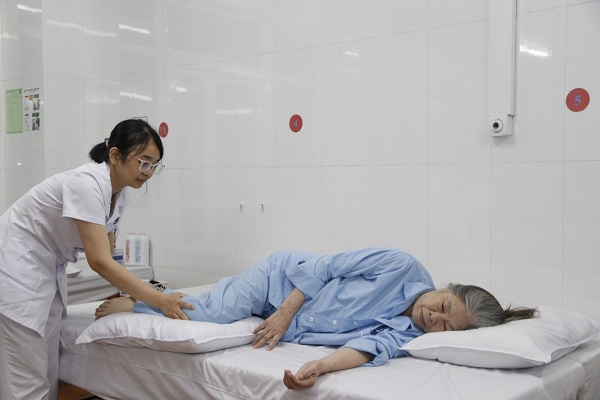 Bài tập phục hồi cho người liệt nửa người: Hướng dẫn chi tiết tại nhà